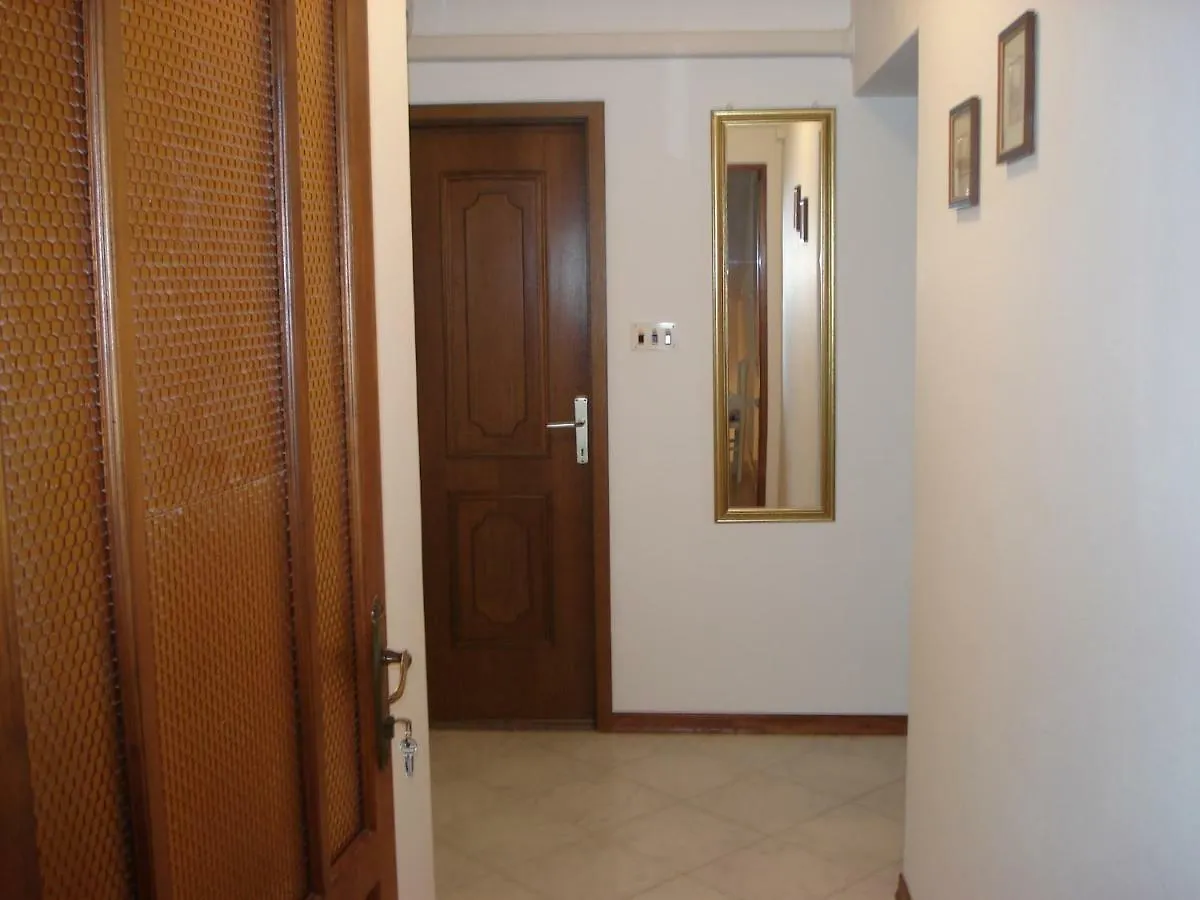 Purple House Apartment Pula